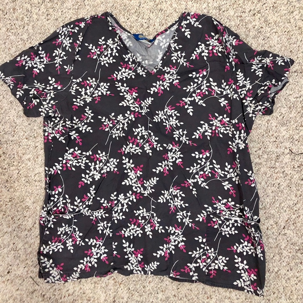 Women’s  scrub top